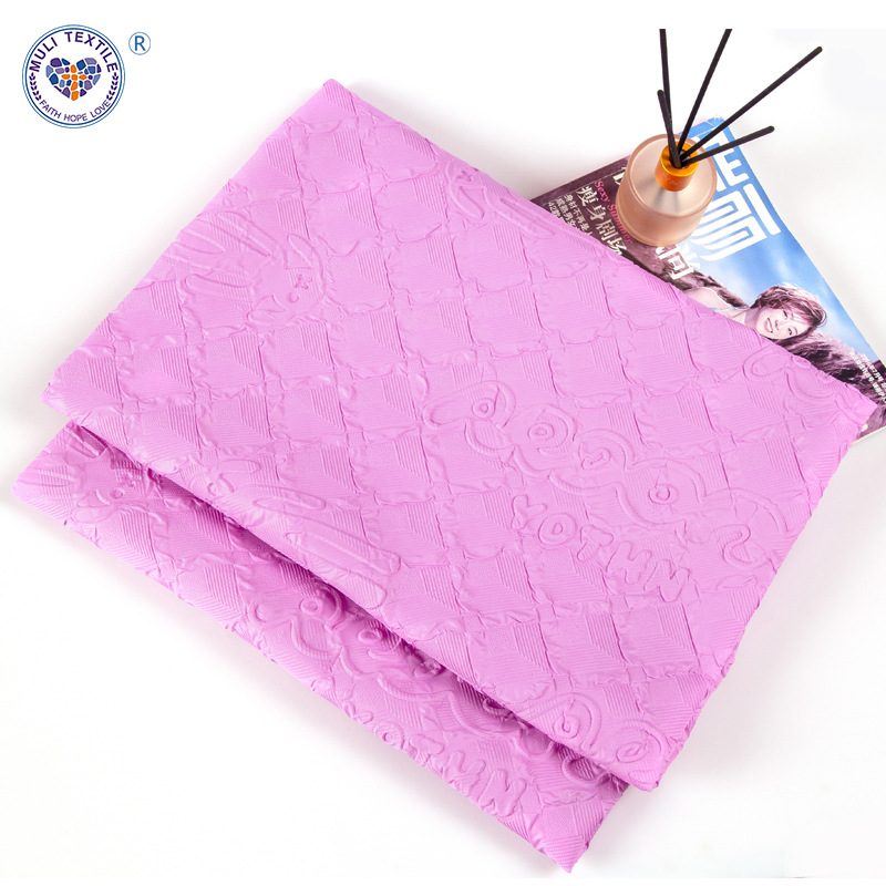 新款5D印花压花太空人尼丝纺复合起泡服装面料绗绣绗缝面料