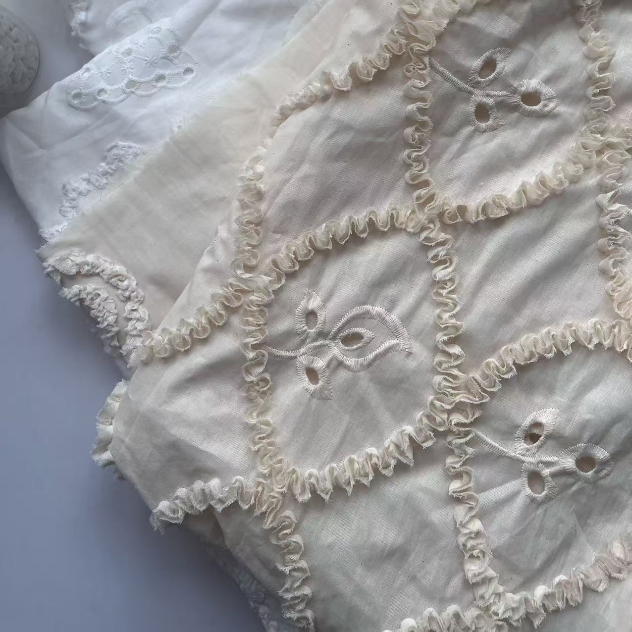 定制特种打孔盘带绣花布小清新全棉文艺女装连衣裙家纺立体花面料