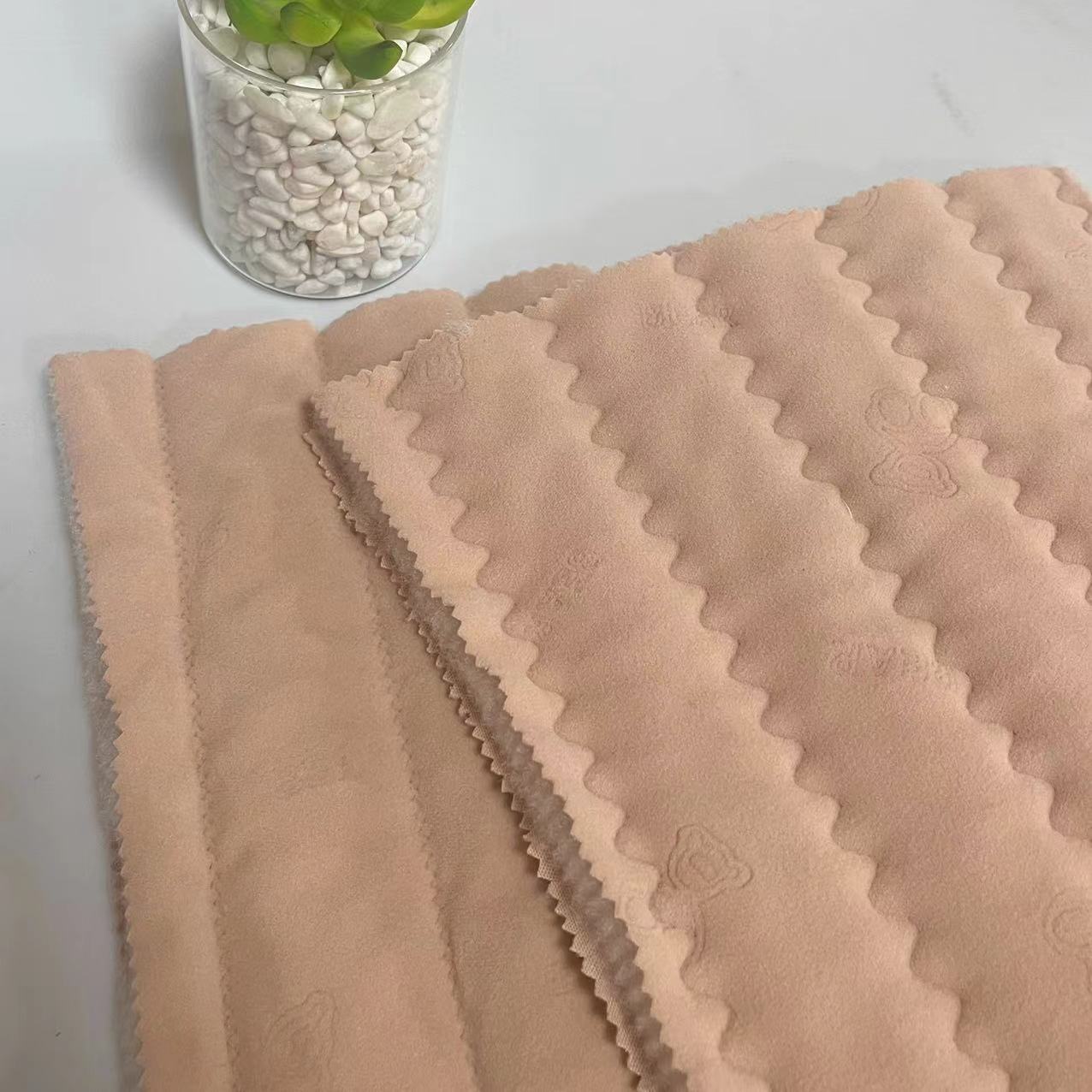 校服神器防德绒烂花绗缝面料冬季校服保暖内胆面料绗缝绗绣