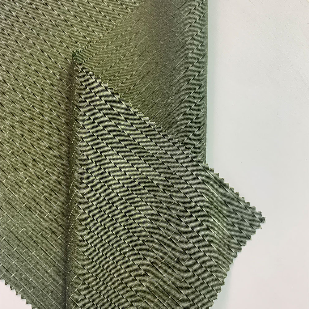 0.5cm正方格提花 棉服羽绒服裤装时装面料 秋冬涤纶面料 现货