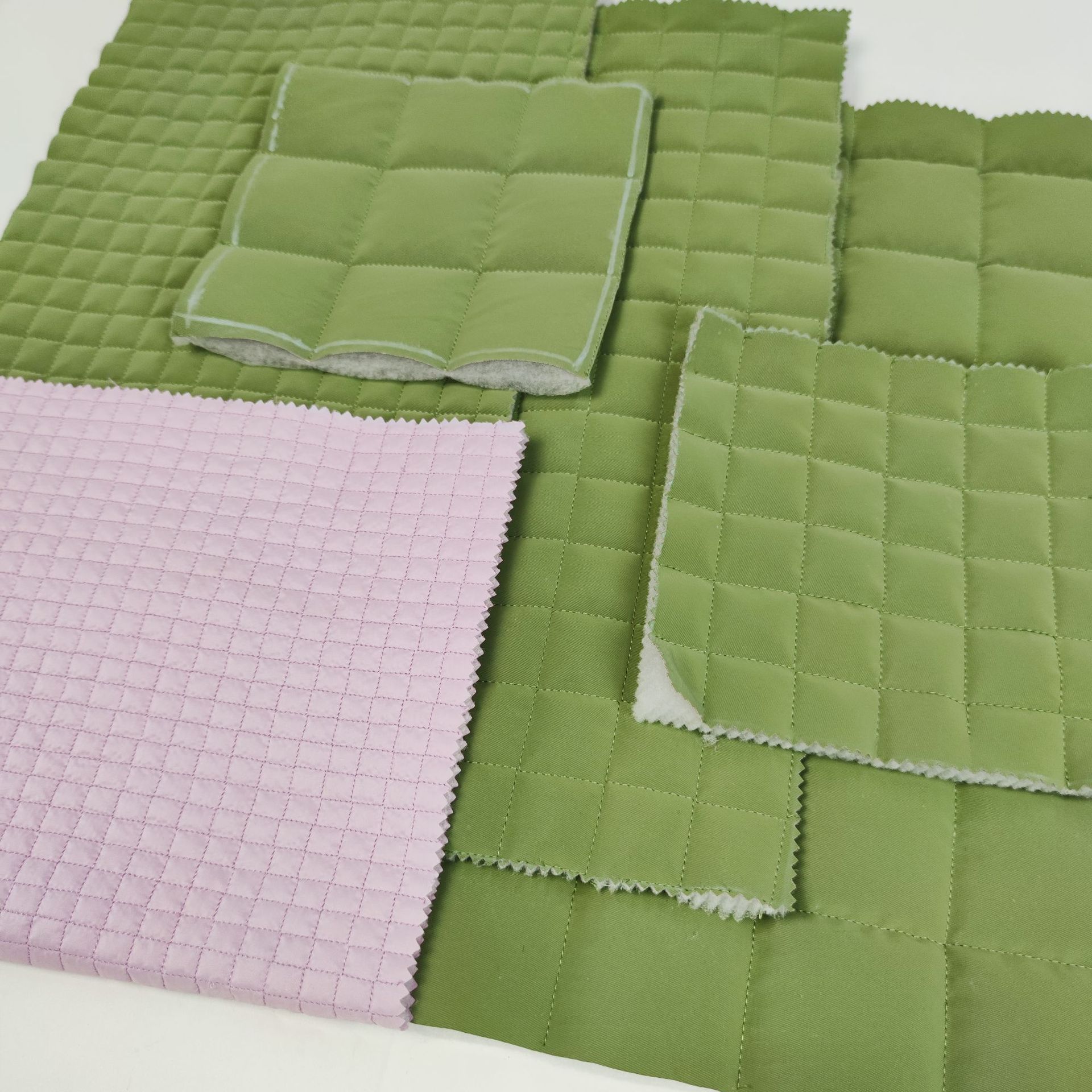 正方形绗绣加工 边长可以定制 夹棉绗缝绣花棉服面料野餐垫布料