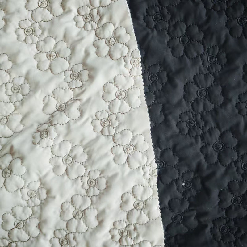 定制加工绗缝棉布料衍缝夹棉布料面料绣花布棉服云朵包棉衣文具盒