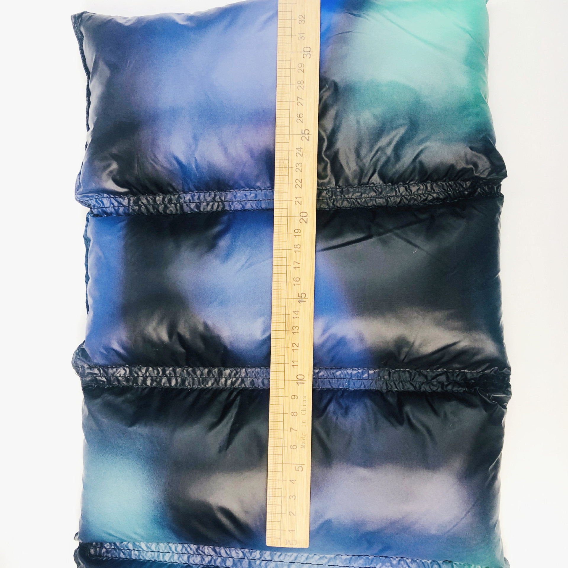仿扎染风格尼龙数码印花 蓝黑渐变色 尼丝纺羽绒服棉服面料