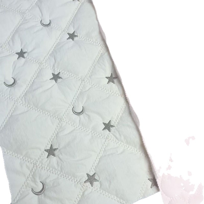 定制绗绣加平绣绗缝夹棉布料衍缝包包面料刺绣布服装面料托特包布