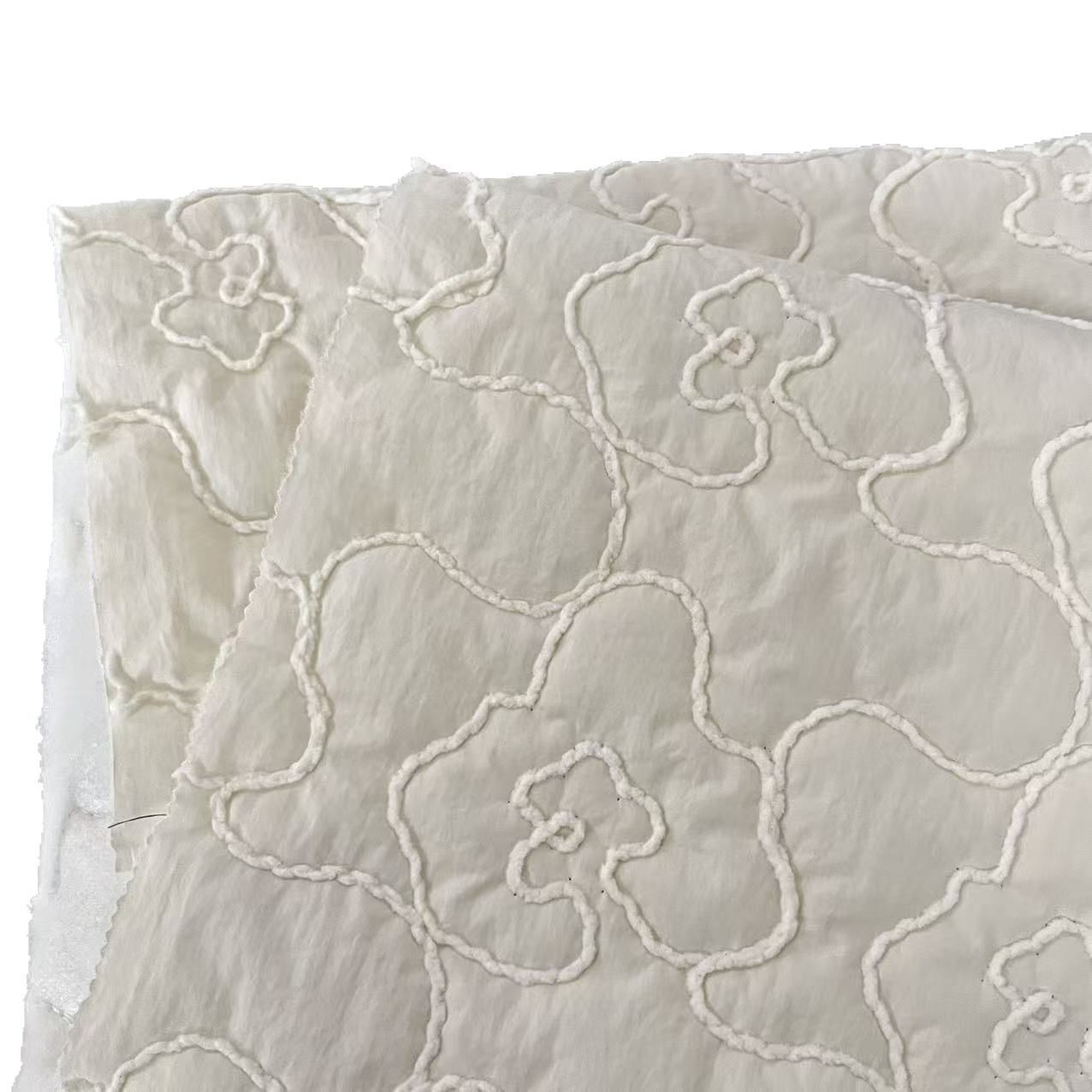 定制绳绣立体绣花绗缝绗棉布料韩版云朵包面粗绳盘带绣加工涤纶布