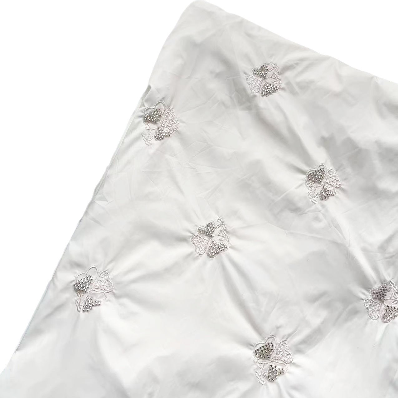 定制羽绒服三合一直充绒面料珠管三次绣花涤纶充绒半成品防水防风